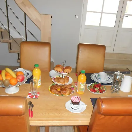 Merchants House Bed & Breakfast Nanteuil-en-Vallee